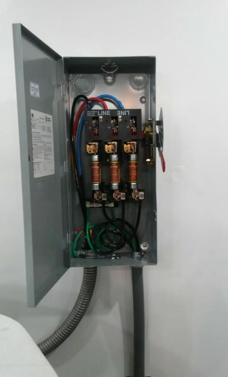 Three-phase disconnect switch installed for Electrical Wiring & Rewiring in Centerton